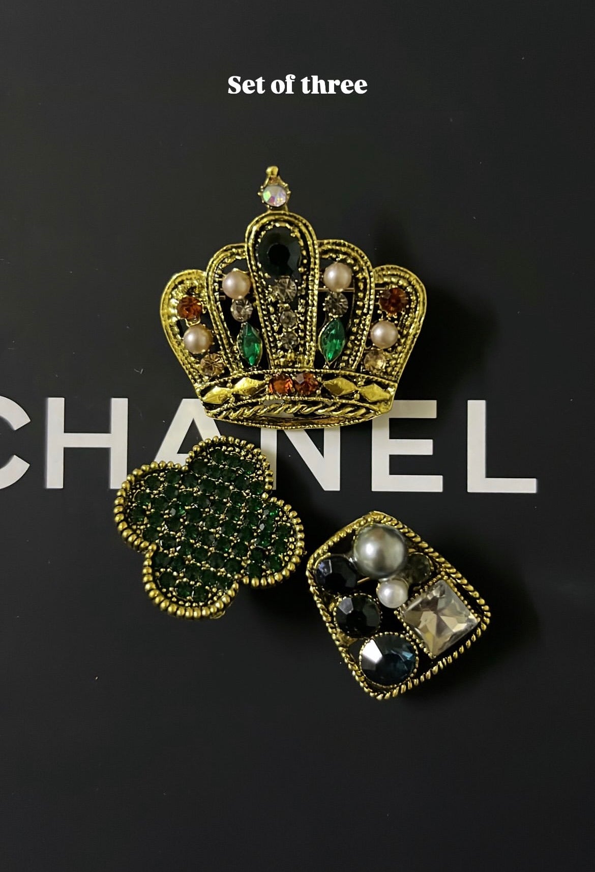 Set of three brooches